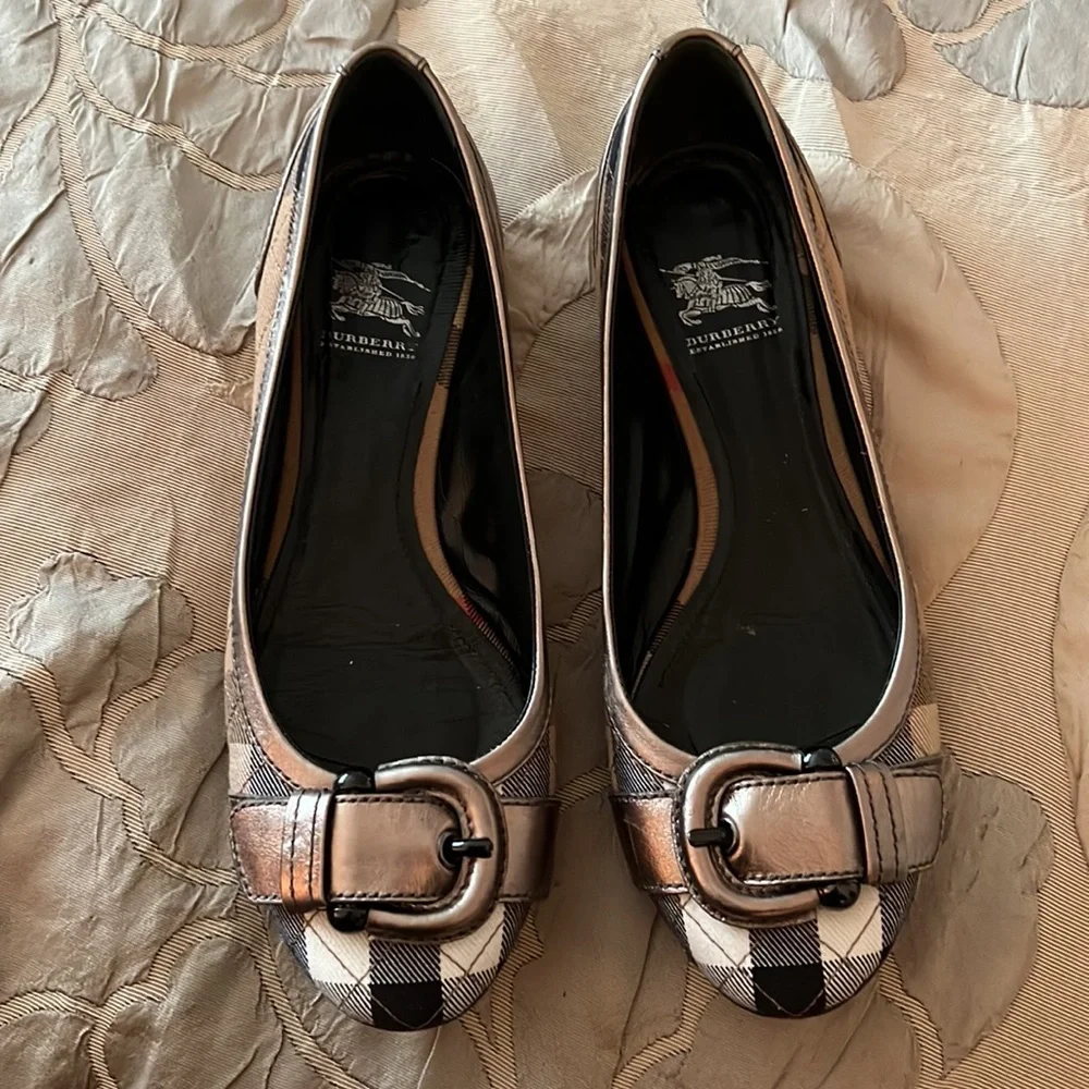 Burberry ballet flats size 38 - Picture 10 of 15